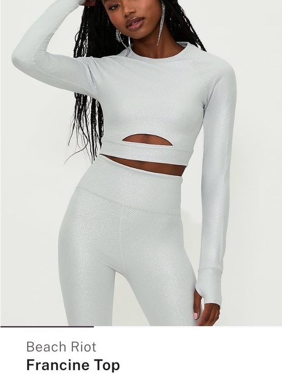 Beach Riot Tops - Beach Riot Francine Long-Sleeve Crop Top in Light Gray
